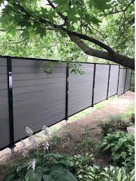 Cloture En Bois De Composite Sans Entretien Clotures Des Patriotes Backyard Fences Backyard Composite Fencing