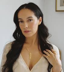 Glenda Chisholm's Instagram, Twitter & Facebook