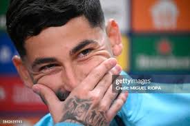 26 Photos & High Res Pictures