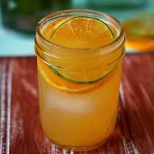Amaretto Stone Sour Shaking Rocks