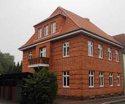 Sie finden auf wohnungsboerse.net einfamilienhäuser mit garten, doppelhaushälften, reihenhäuser, villen, bungalows, zweifamilienhäuser und vieles mehr. 5 Zimmer Wohnung Zu Vermieten 19205 Gadebusch Mapio Net