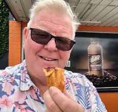 Embassy taxi cafe in West Melbourne, the steamed dimmies are 👌