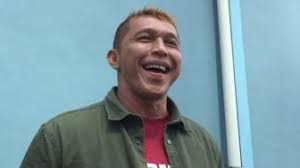Meski demikian, mereka rawan terkena perilaku kekerasan dari teman sebaya. Kumpulan Berita Komeng Lika Liku Rudi Sipit Memeluk Islam Diantar Komeng Baca Syahadat