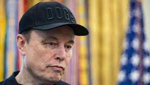 Elon Musk'ın yüzüne ne oldu? | Tivi 6