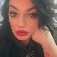 Mallory Robertson's Instagram, Twitter & Facebook