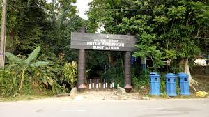 Bukit gasing, also known as hutan pendidikan bukit gasing, is set between kuala lumpur and petaling jaya. Wikiloc Picture Of Kuil Hindu 1 1