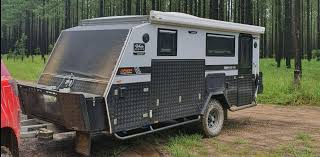 Rear folder campers, forward fold campers, dual fold campers and soft floor campers, it's all here in a configuration to suit all your offroad camper trailer needs. Camper Trailer Of The Year 2020 Winner Best Hybrid Jawa Camper Trailers