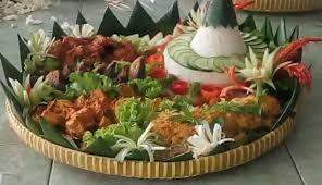 Oleh karena itu kita sering mendengar istilah selametan yang dilakukan untuk orang yang telah meninggal. Tumpeng Antara Makna Dan Filosofi Indogastronomi