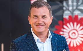 He has been named an honored artist of ukraine and. Yurij Gorbunov Odnogo Syna Mne Malo Hochu Eshe Tv Ua