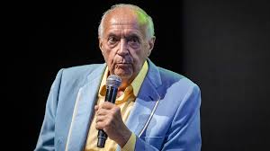 José Luis Moreno contra todos para presentar su docuserie: Jueces sin  moral, fiscales corruptos, policía que roba | video 1