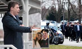 Anders lee, one of the turkey hunters who found samantha josephson's body in a wooded area of clarendon county testified that he was startled by what he saw. Boyfriend Of Murdered South Carolina Student Pays Tribute Daily Mail Online