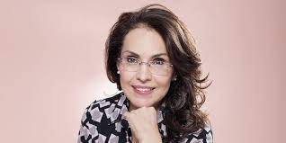 Modifier une apparition mariale , appelée aussi mariophanie , est un supposé phénomène surnaturel se rapportant spécifiquement à une vision de la vierge marie , mère de jésus. Viviane Morales Mas Alla De Los Estigmas El Espectador