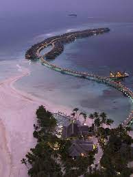 25 Islands That Guarantee A Totally Dreamy Honeymoon Honeymoon Island Maldives Resort Luxury Bachelorette Party