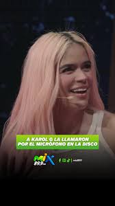 Karol G y su anécdota con el micrófono en la discoteca
