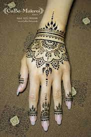 Henna Tattoo Berlin Neukolln Cabomalerei Hennaberlin Hand Natural Mehndi Mehandi Body Henna Tattoo Hand Henna Tattoo Designs Hand Henna Designs Hand