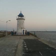 Soaring 26 feet (7.9 m), the genoese lighthouse was built in 1860 by the danubius and black sea company to honor genoese merchants who established a flourishing sea trade community here in the 13th century. Farul Genovez Mangalia JudeÈ›ul ConstanÈ›a