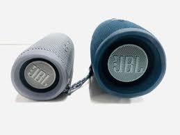 Jbl flip, jbl charge, jbl extreme, jbl pulse, jbl clip, jbl boombox speakers have jbl connect feature that allows connecting multiple jbl speakers together. Jbl Flip 5 Vs Jbl Charge 4 Review Major Hifi