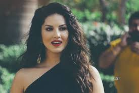 It's sunny leone's birthday today and social media pages are flooded with wishes for her. Pin On Hollybolly News
