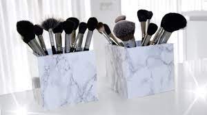 Love Makeup Brushes And Diy Check Out Our Favorite Five Video Tutorials To Find Out How To Makeup Brush Organization Diy Makeup Brush Holder Diy Makeup Brush