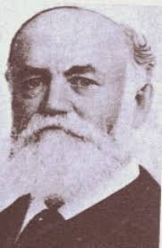 In the summer of 1900, two prospectors, "Tarantula" Jack Smith and Clarence  L. Warner, a group of prospectors associated with the McClellan party,  spotted "a green patch far above them in an