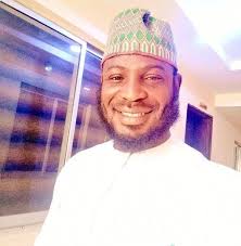 ALAMAR DAREN LAILATUL QADRI Annabi ya siffanta cewa dukkanin daren da zai  zama lailatul Qadri ranar wannan wunin bazatai zafi ba gari zayyi sanyi  za'a samu ni'ima, da daddare za'aji (silent)za'ajishi tsit