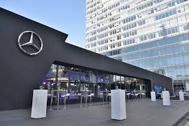2014 Mercedes Benz C Series Presentation Exhibition Tent Flat Tent Thermotent Inflate Tent Garaje De Lujo Agencias De Autos Fachadas De Tiendas