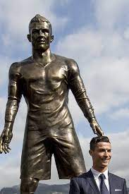 Perhaps the sculptor of cristiano ronaldo's statue is a bit fond of madeira wine? Cristiano Ronaldo S Fans Can T Stop Rubbing His Statue S Crotch