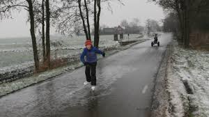 De ijzel heeft later in de ochtendspits ook toegeslagen op de a1 in twente. Ijzel Gevolg Van Meteorologisch Gevecht Boven Nederland Nos