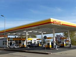 Shell liefert an seinen tankstellen nicht nur den kraftstoff für das fahrzeug sondern bietet zudem eine große auswahl von produkten zur autopflege wie auch für den autofahrer an. Freudenstadt Unbekannter Uberfallt Shell Tankstelle Freudenstadt Umgebung Schwarzwalder Bote