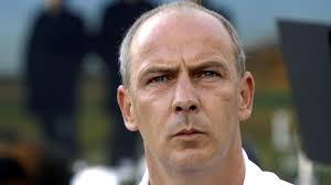 Überraschung: Mario Basler verliert eine Wette und wechselt nach Augsburg