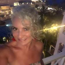 deena (@deenahamilton) • Threads, Say more