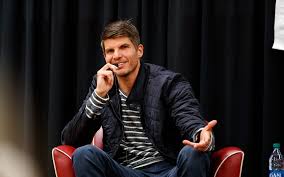 The basketball player is married to juliet richardson, his starsign is pisces and he is now 40 years of age. Nba Player Pella High Grad Kyle Korver To Speak At Central Central College News