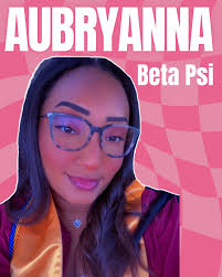 𝕊𝕖𝕟𝕚𝕠𝕣 𝕊𝕡𝕠𝕥𝕝𝕚𝕘𝕙𝕥 :: Sam Duncsak Sam is a Secondary Social  Studies Education major! Her plan after graduation is to teach history in a  middle or high school! Her favorite memories in DZ