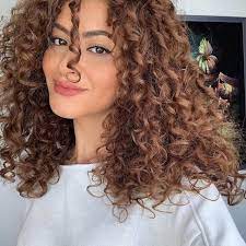 I loro segreti, dubbi e figure. Capelli Ricci Senza Volume Tecniche E Prodotti Per Dopo La Doccia