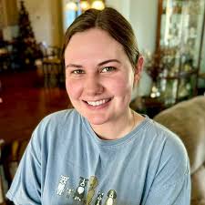 Happy birthday to my sweet niece! Hope you've had a great day Megan. We  love you! ❤️🎂🥳🎉