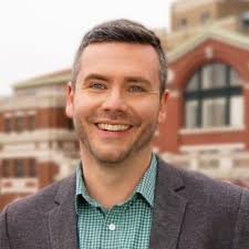 Sharron Bates (@sharronae)