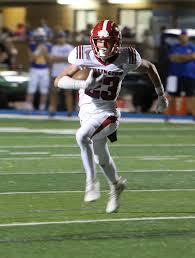 Wellington falls to Collegiate 22-19 in season opener