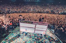 Ma ville, elle est rose mais ça tu le sais déjà. Merci Bigflo Oli Secours Populaire