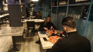 L'unico modo per fronteggiare i nuovi, troppi contagi è ancora la chiusura delle attività e la a dirlo sono i dati monitorati su base settimanale dall'istituto superiore della sanità e il ministero della salute. Colore Regioni Alcune Diventano Zona Gialla Lazio E Lombardia Arancioni La Repubblica