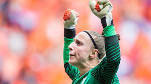 Het nederlands voetbalelftal is een team van mannelijke voetballers dat nederland vertegenwoordigt in internationale wedstrijden. Dit Zijn De Vrouwen Die De Zomer Oranje Moeten Kleuren Nos