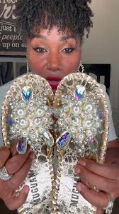 These $17 pearl slippers are super great quality and so beautiful in the  sun. #musthaves #viral #tiktokshop #tiktokshopping #flashsales #greatdeals  #blove #bloveslife