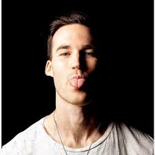 Sean Backus's Instagram, Twitter & Facebook