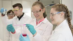 Currenta)two employees of operating company currenta (leverkusen / germany; Dormagen 260 Millionen Euro Durch Chempark Jobs