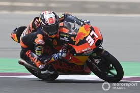Na trať opět vyjel v kategorii moto3 filip salač, český reprezentant a člen accr czech talent teamu autoklubu české republiky. Doha Moto3 Ktm S Pedro Acosta Charges From Pitlane To Win