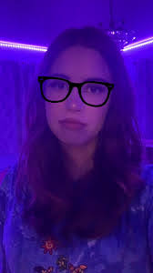 Monique Bergman's Instagram, Twitter & Facebook