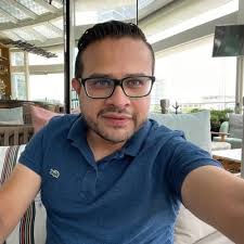  Héctor Islas Jr. 💭  (@hislas9)