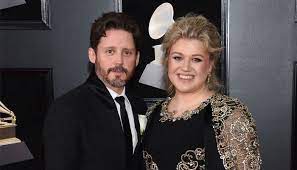 Jul 18, 2021 · kelly clarkson was born on 24 april 1982 in the us. Kelly Clarkson Is Angry Shocked And Sad Over Latest Development In Divorce War