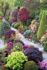Path Through The Spring Upper Garden May 22 Beautiful Gardens Garden Inspiration Garden Design
