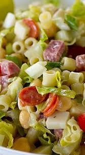 Italian Chopped Salad Recette Avec Images Salade Italienne Recettes De Cuisine Salade