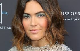 Amanda leigh moore was born in nashua, new hampshire, on april 10, 1984, to stacy (friedman), a former news reporter, and don moore, an airline pilot. Hear Mandy Moore S First Original Song In A Decade